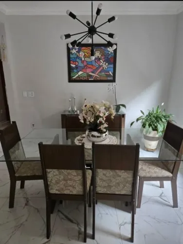 Mesa de Jantar 6 Lugares + Buffet - Madeira e Vidro