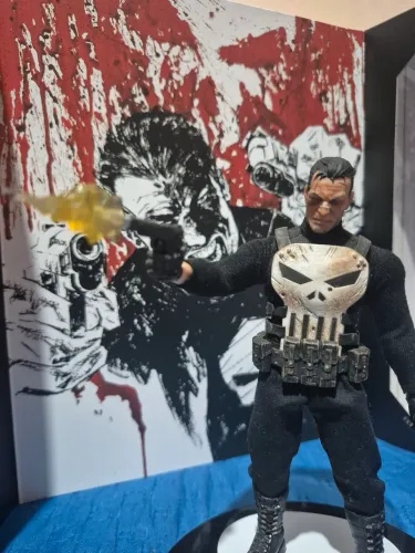 Mezco Justiceiro
