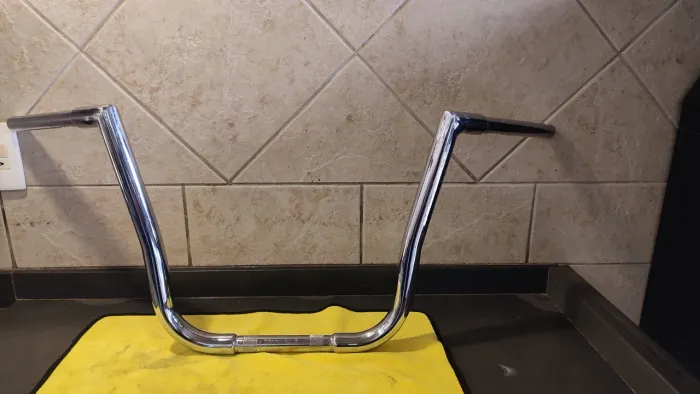 Vendo Guidão Pra Moto Custon "SS" 1,1/4" Com Redução Pra 1" Com Passagem Interna De Cabos
