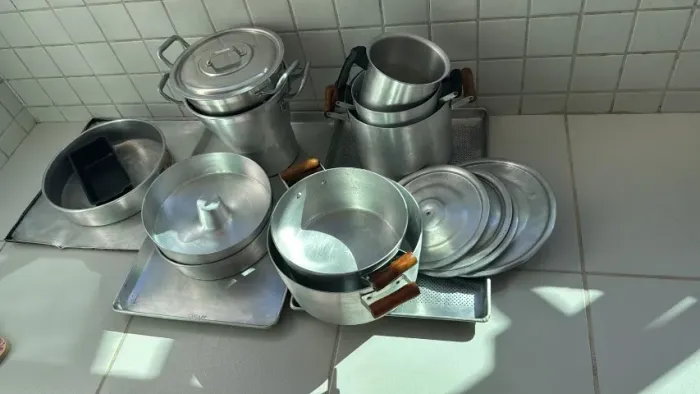 Utensílios para cozinha com 5 meses de uso.