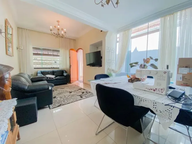 Casa com piscina na Moóca