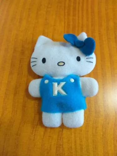 Boneca Hello Kitty pequena colecionável na cor azul