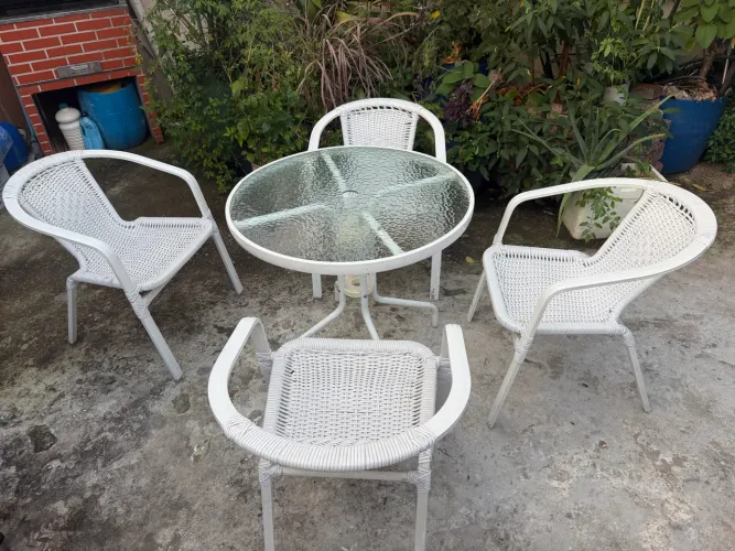 Mesa redonda para jardim