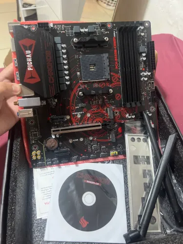 Placa Mae Pichau Chronos B550M-CR WiFi, DDR4, Socket AMD AM4