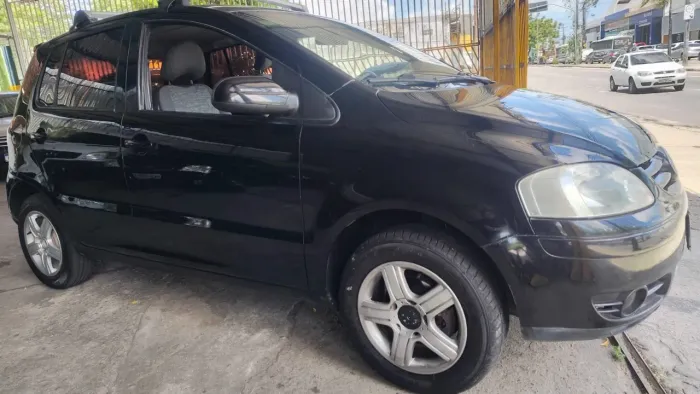 Volkswagen Fox Plus 1.6mi/ 1.6mi Total Flex 8V 3P 2004