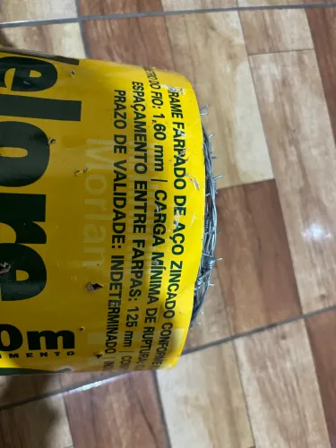 Arame farpado de aço zincado (250 m comprimento)