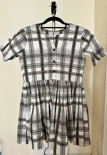 Vestido xadrez 100% algodão. Marrom e off white. Tam. M.