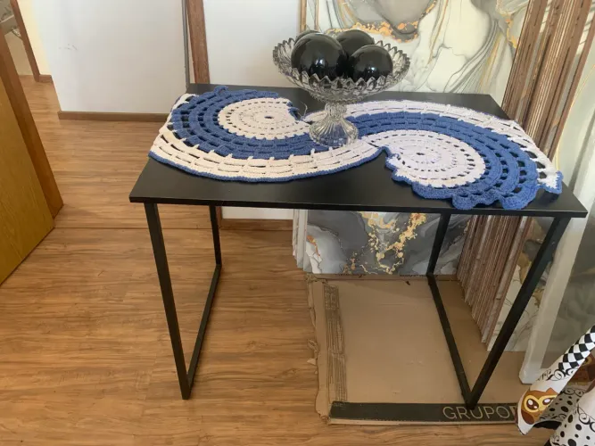 Mesa pequena de escritório 