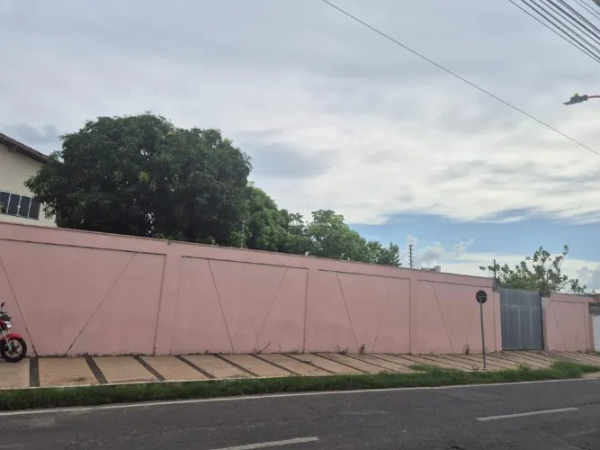 CASA RESIDENCIAL NO BAIRRO ININGA.