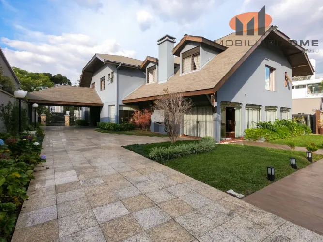 Casa com piscina Jardim Social em Curitiba a venda