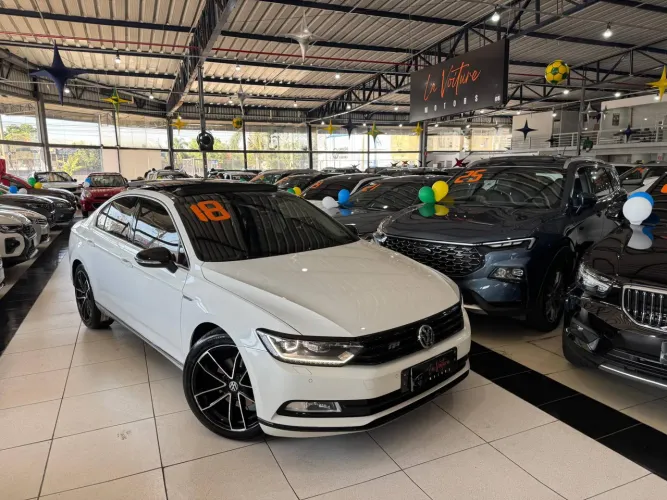 Volkswagen Passat Highline 2.0 TSI 220cv Tip. 2018