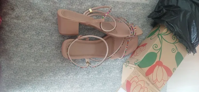 Sandália número 39qualquer peça 50 reais