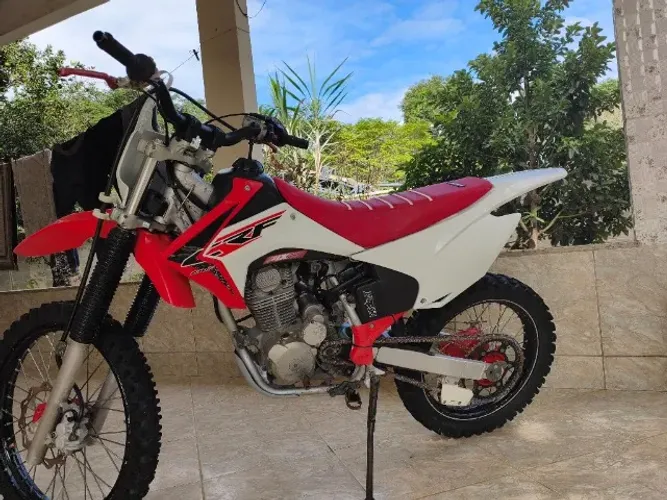 Vende-se crf 230