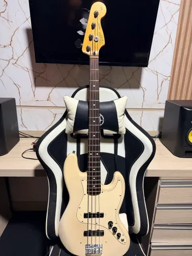 Fender Jazz Bass 1999 maravilhoso!!!