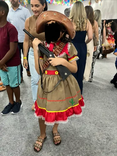 Vendo vestido cangaceira (Maria bonita)