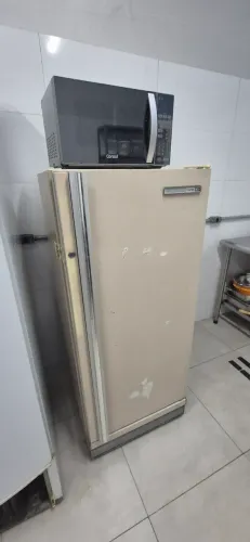 Freezer vertical 127v