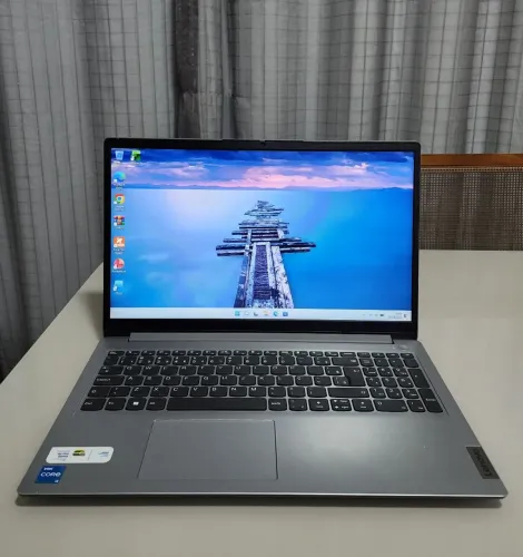 Notebook Lenovo | Intel Core i3 12ª geração | 12GB de memória RAM | 256GB de SSD NVMe