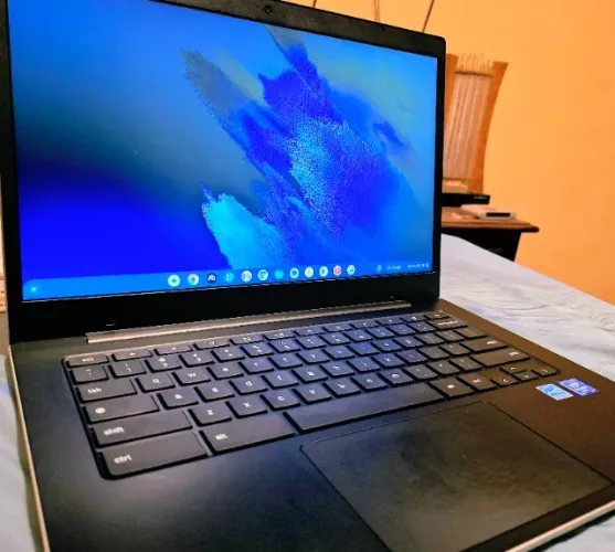 Galaxy Chromebook Go. Modelo : XE340XDA. Novíssimo.