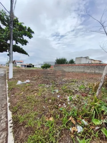 Lote no Bairro Aruana com 330m² - Aracaju\SE