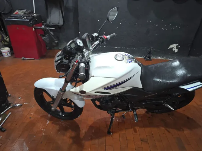 Fazer 250c