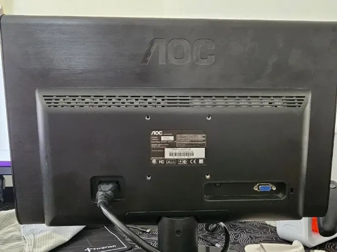Monitor AOC 18.5" LED High Gloss (e950Swn)