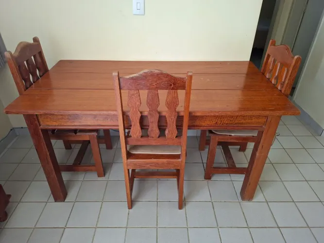 Mesa De Madeira Maciça Rústica Com 6 Cadeiras
