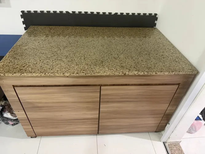 Mesa/Bancada de Granito com MDF e Ferro Galvanizado - 1,40m - 2 Unidades
