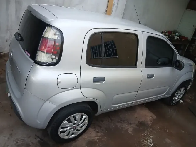 Fiat Uno Attractive 1.0 EVO Fire Flex 8V 5P 2016