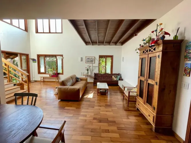 Casa à venda em Cotia, Jardim Passárgada I, com 4 suítes, com 395 m², Condomínio Villa de 
