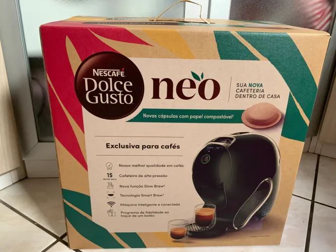 Cafeteira Nescafe Dolce Gusto NEO