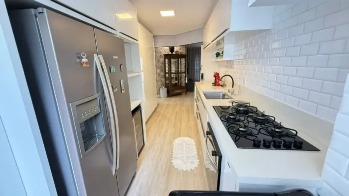 Apto aluguel de verão, 140 m²,  cobertura, 1 suíte + 2 dormitórios,  em Meia Praia - Itape