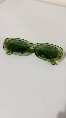 Óculos retrô verde oliva
