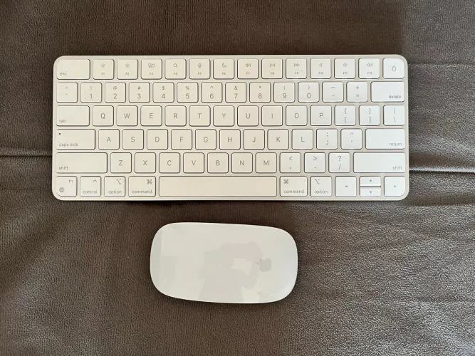 Kit Apple: Magic Mouse e Magic Keyboard - Retira na Santa Cecília