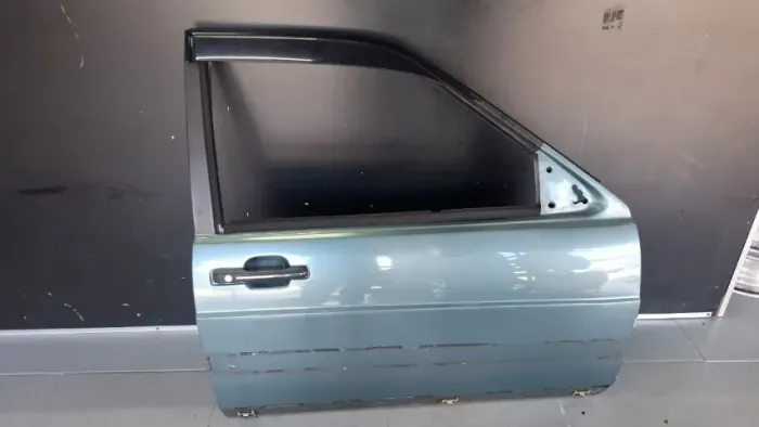 Porta Dianteira Direita Ford Versailles 91-97 C/DETALHE (PORTA VAZIA)