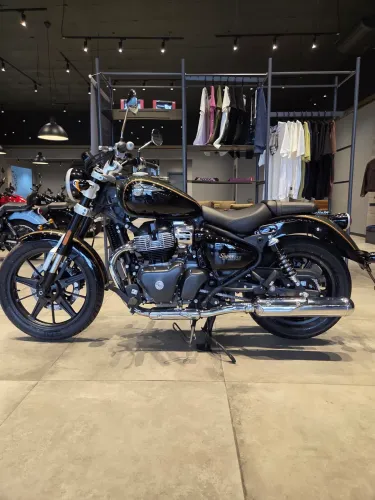 *Super Meteor Interstellar 650cc - Francisco * 