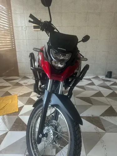 Honda XRE 190 Vermelha