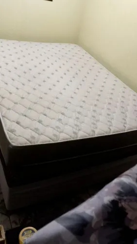 VENDO COLCHÃO BEM CONSERVADO