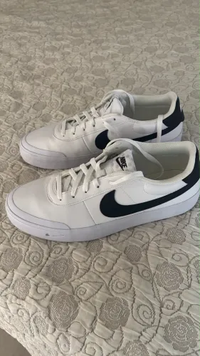 Tênis Nike Branco com Preto - TAM 43