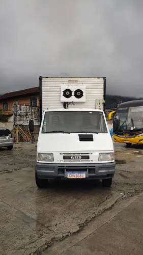 Caminhao iveco dally 6012