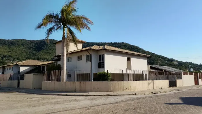 Imóvel para aluguel com 40 metros quadrados com 1 quarto em Vargem do Bom Jesus - Florianó