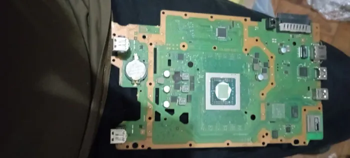 **Baixei** Placa Ps4 Slim, no estado, para peças ou reparo (Saf-005)