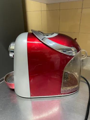 Cafeteira tres coracoes