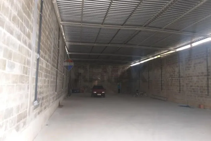 Galpão Industrial 350m² | Energia Bifásica e Trifásica | 3 Vagas | Excelente Localização e
