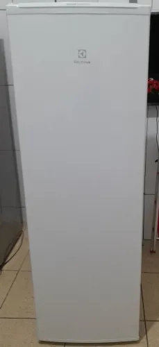 FREEZER VERTICAL