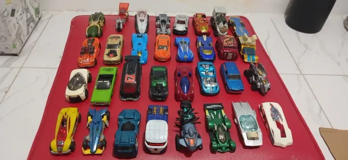 Lote 32 Hot wheels