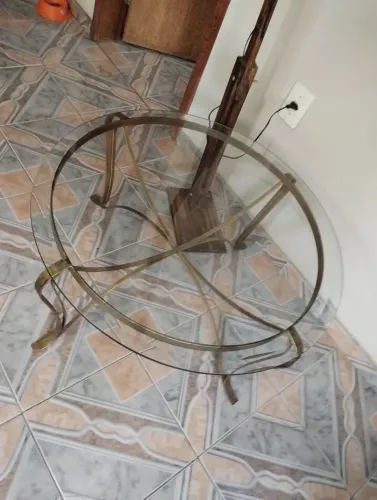 Mesinha de centro, tampo de vidro