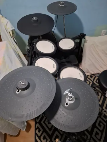 Bateria Eletrônica Yamaha Dtx700 