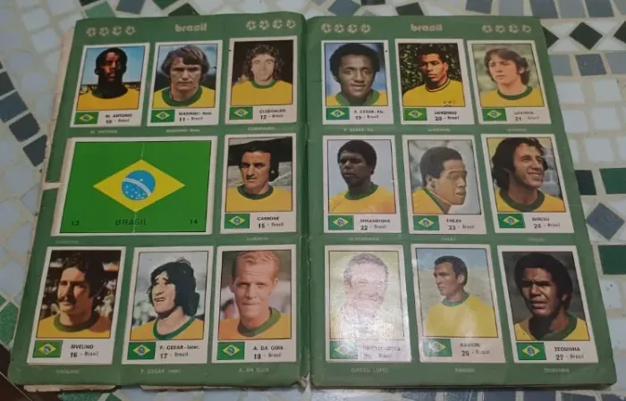 Álbum De Figurinhas Copa Do Mundo 1974 - Completo (usado)