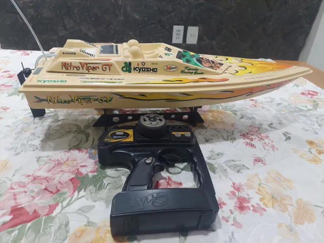 Lancha kyosho viper gt