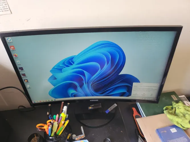 Monitor Sansung 24P Curvo